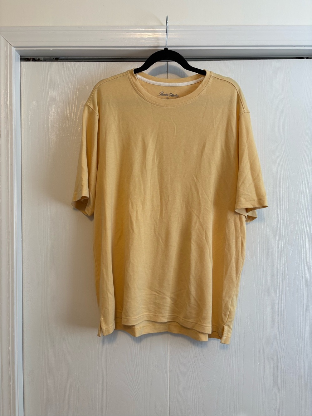 Men's Lightweight Crew Neck T-Shirt in Pale Yellow